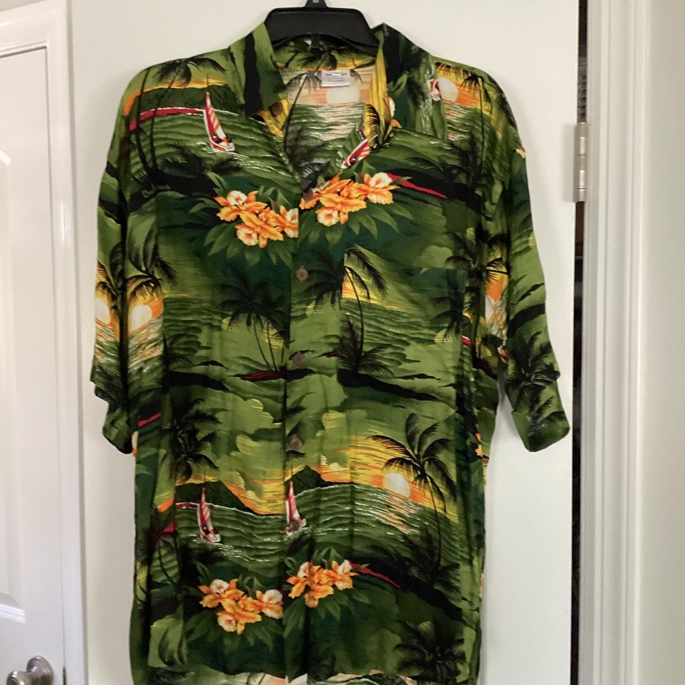 Men Hawaiian Shirt Size L Tripical Palm Trees Sunset Flowers Green Rayon